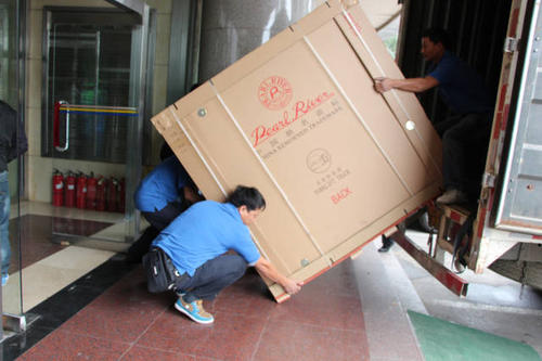 靖宇钢琴贵重工艺品无忧运